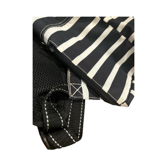 Scout Black and white backpack made with poly canvas
Wipe clean with damp towel - Picture 10 of 16